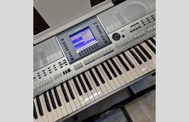 Yamaha PSR-S700 Keyboard, Used (SN:GBRCNN01047) - Image 7